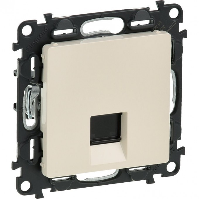 Информационная розетка LEGRAND Valena LIFE одиночная RJ45 Кат.6 UTP с лицевой панелью слоновая кость 753542