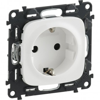 Силовая розетка LEGRAND Valena ALLURE 2К+З 16А 250В винтовые зажимы белый