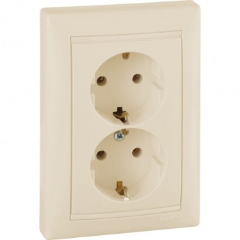Розетка LEGRAND Valena 16А IP20 2P+E слоновая кость